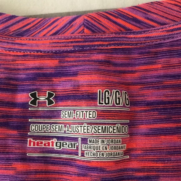 Under Armour-Woman’s v-neck Shirt - Picture 3 of 3